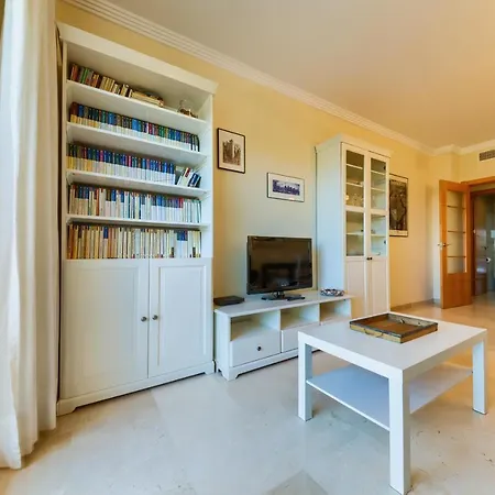 Holidays2benalmadena Arenal Golf 6 Guests With Terrace Pool & Garage Appartement *